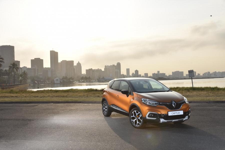  Renault Captur 2017 года  (ZA) (фото 6 из 12)